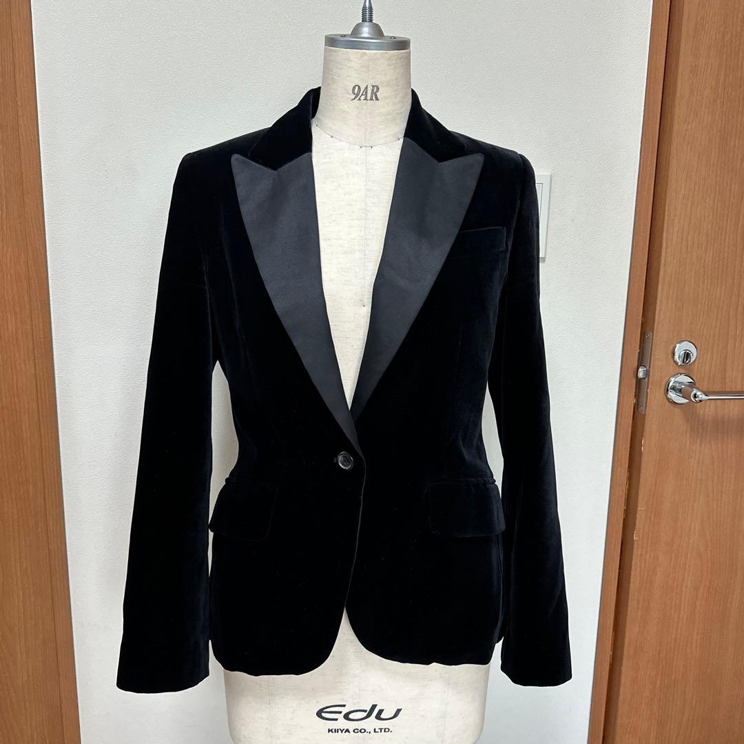 マーガレットハウエル　テーラードジャケット　黒　ベルベット　フォーマルにも