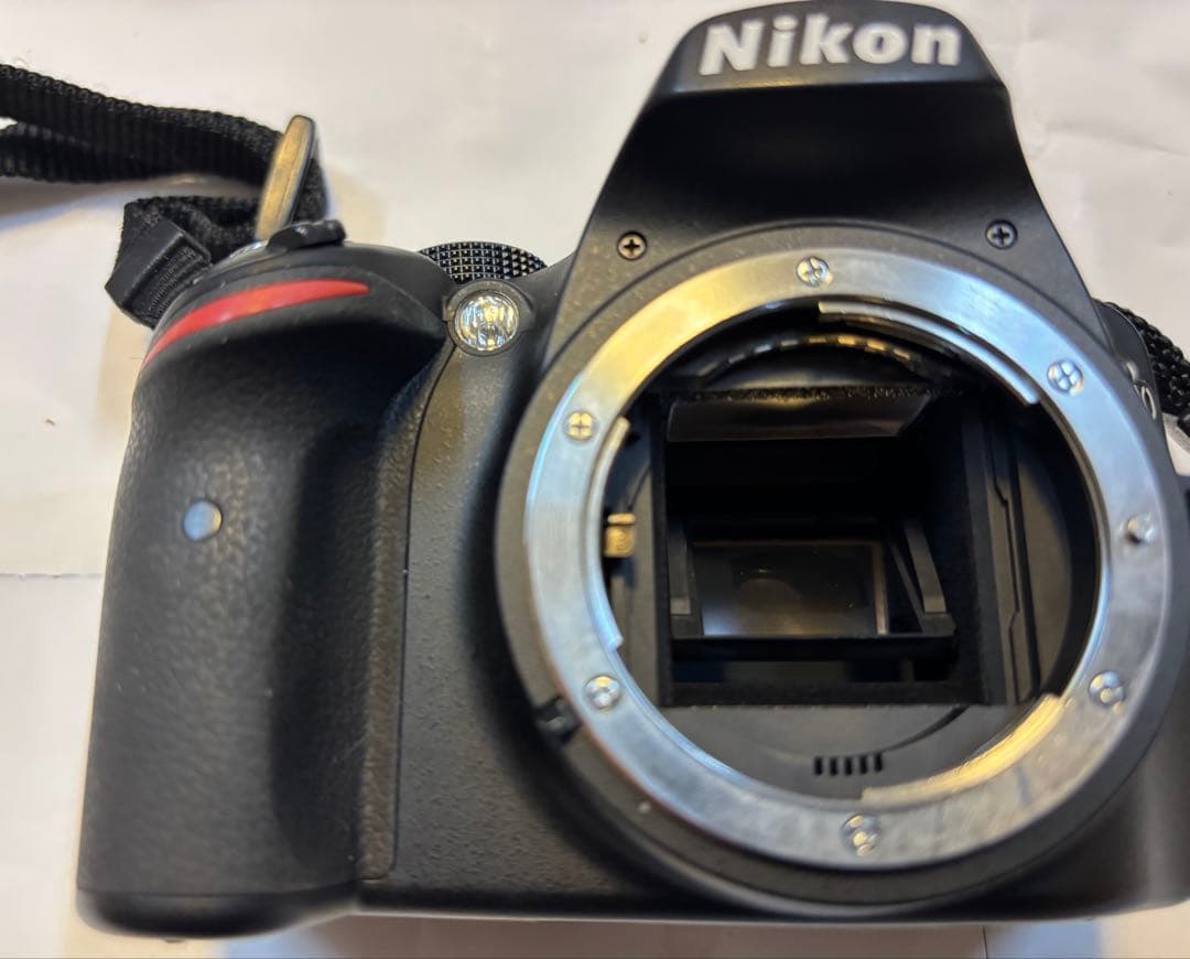 D3200及びNikon AF-S DX ズ-ムNikkor 18-70mm