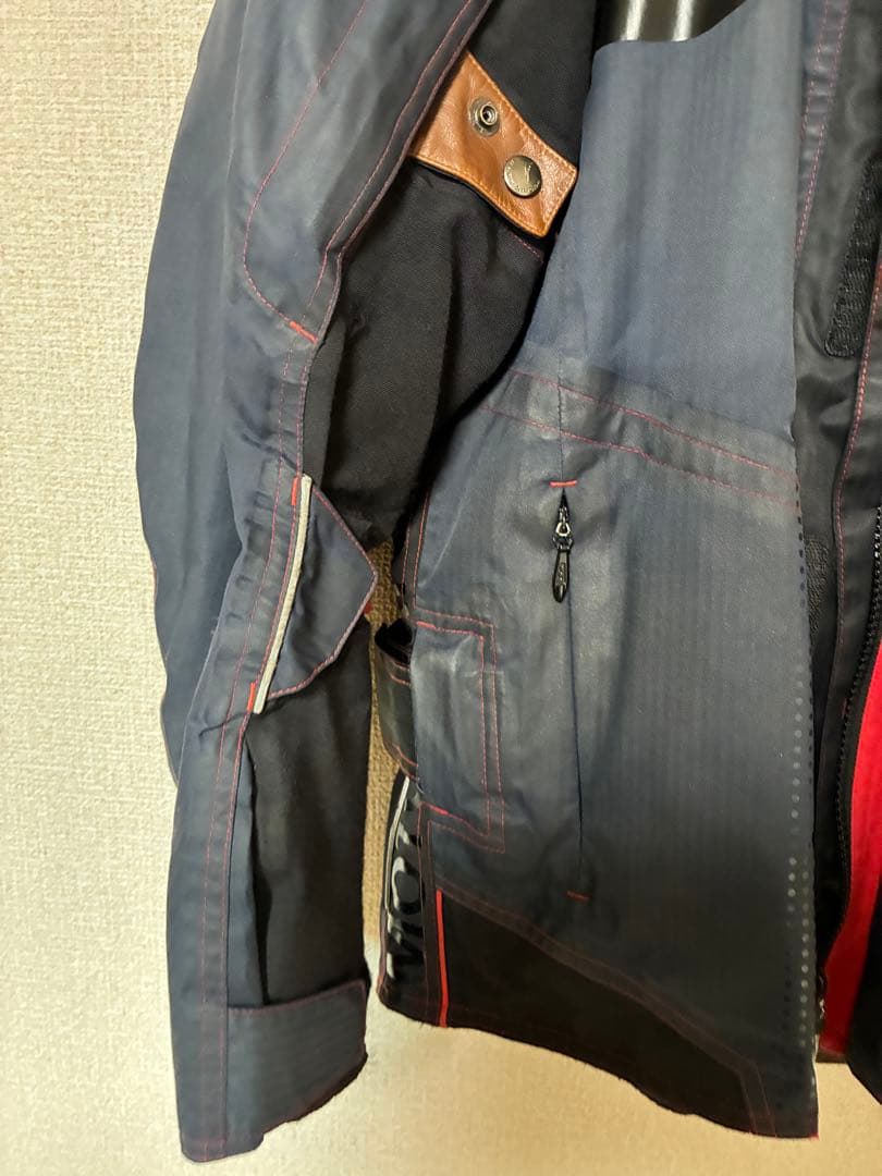 クシタニ　アロフトフードジャケット　Mサイズ