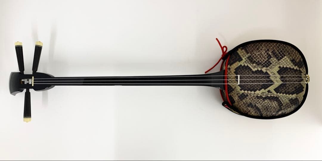 ジ*ン様 美品 沖縄三線 蛇皮 人口皮 入門 初心者用 ケース バチ付き