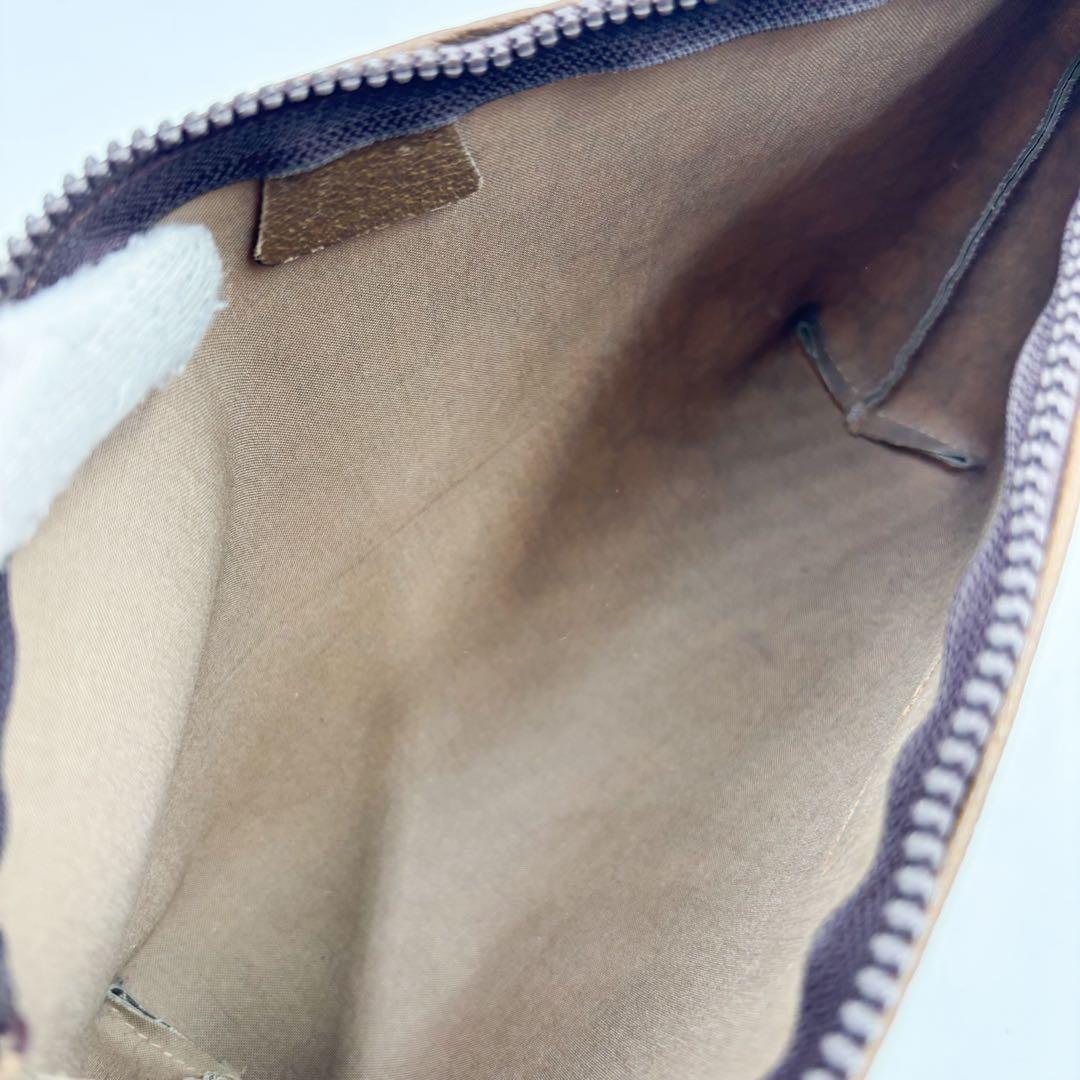 美品✨ グッチ GUCCI クラッチバッグ セカンドバッグ ポーチ GGプラス