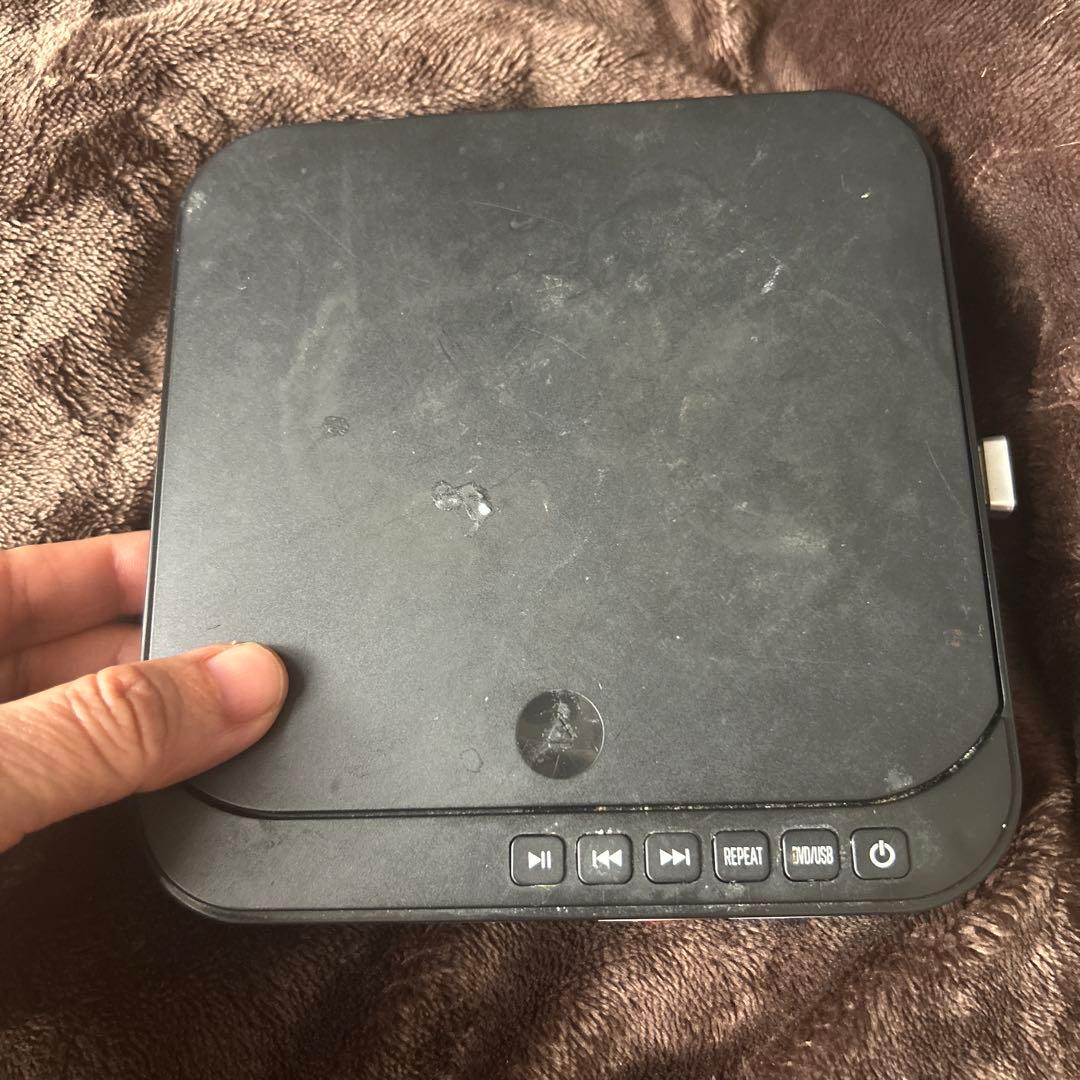 ポータブルCDプレーヤー