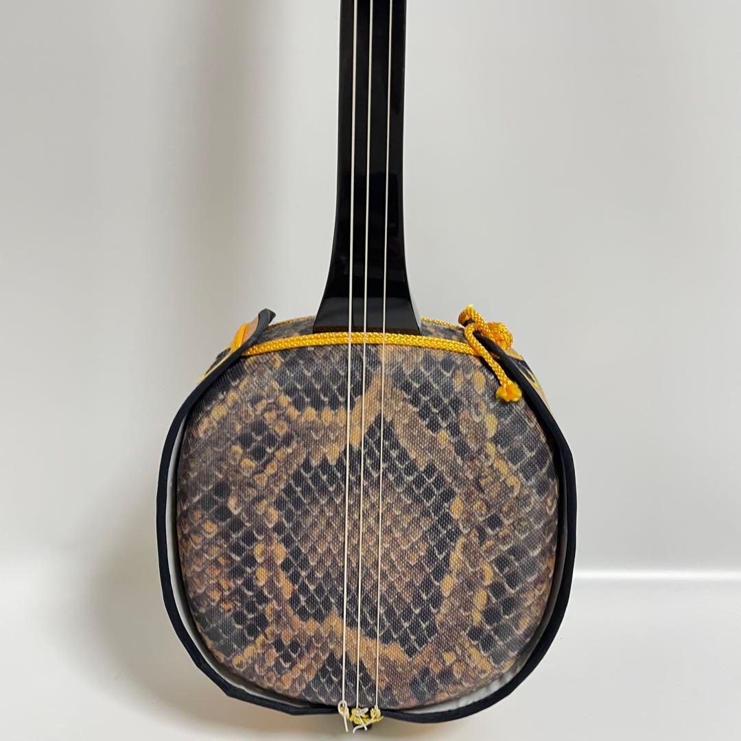 沖縄三線　三線　ハードケース付き　合皮　人工皮　蛇柄　三味線