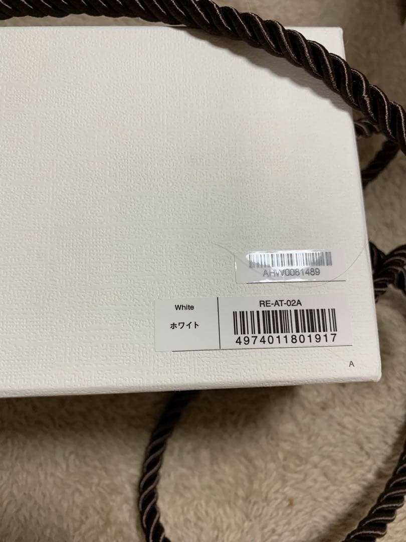 新品箱入り　保証書付き　リファ　ストレートヘアアイロン　ホルダー付き