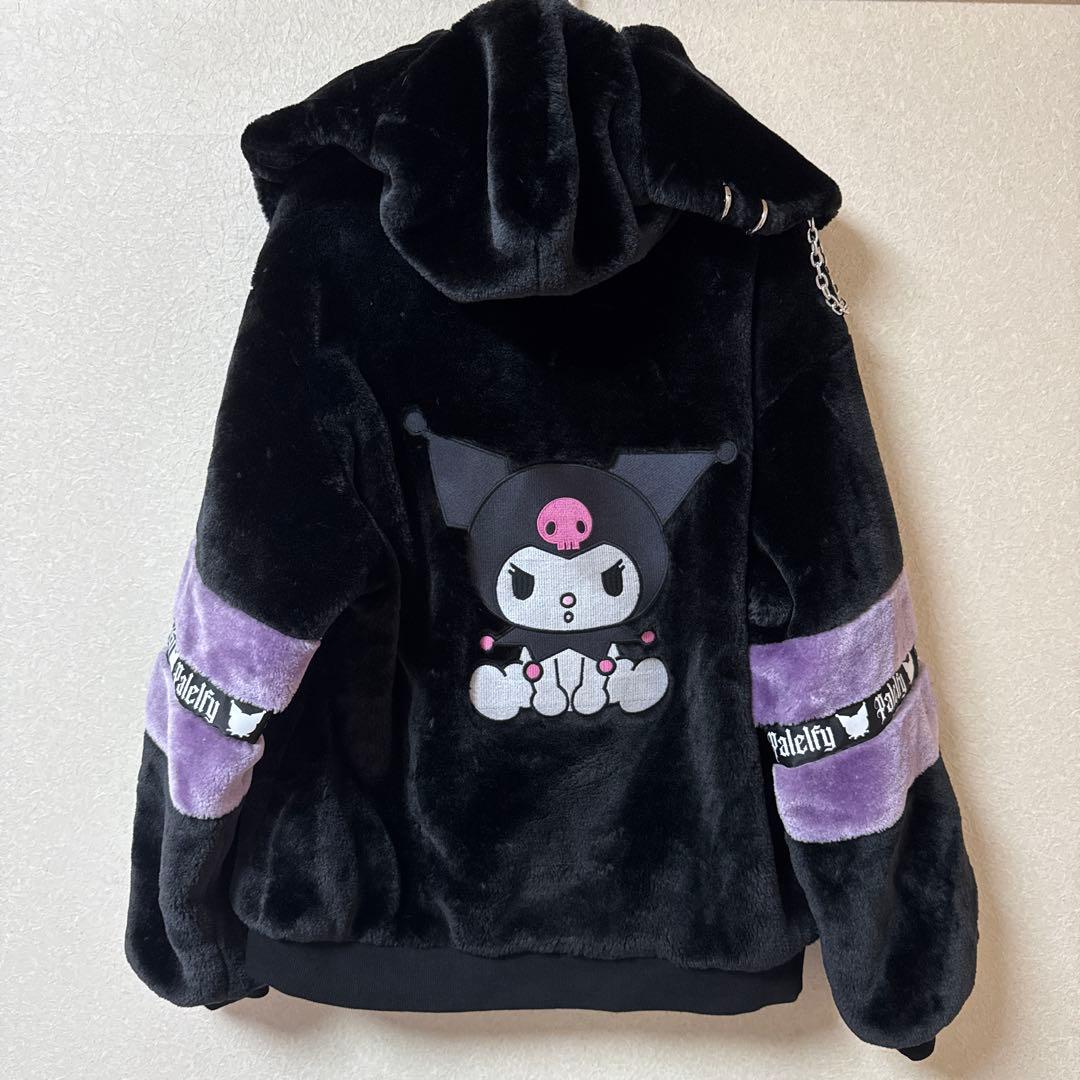 【新品】激レア！クロミ　ボアパーカー　耳付き　ピアス　アウター　モコモコ　刺繍