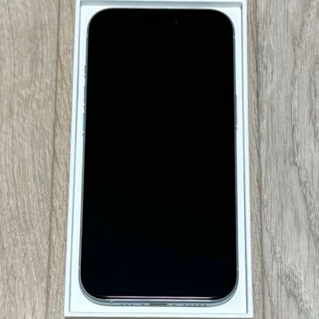 未使用近いバッテリー容量100% iPhone15 128GB SIMフリー本体