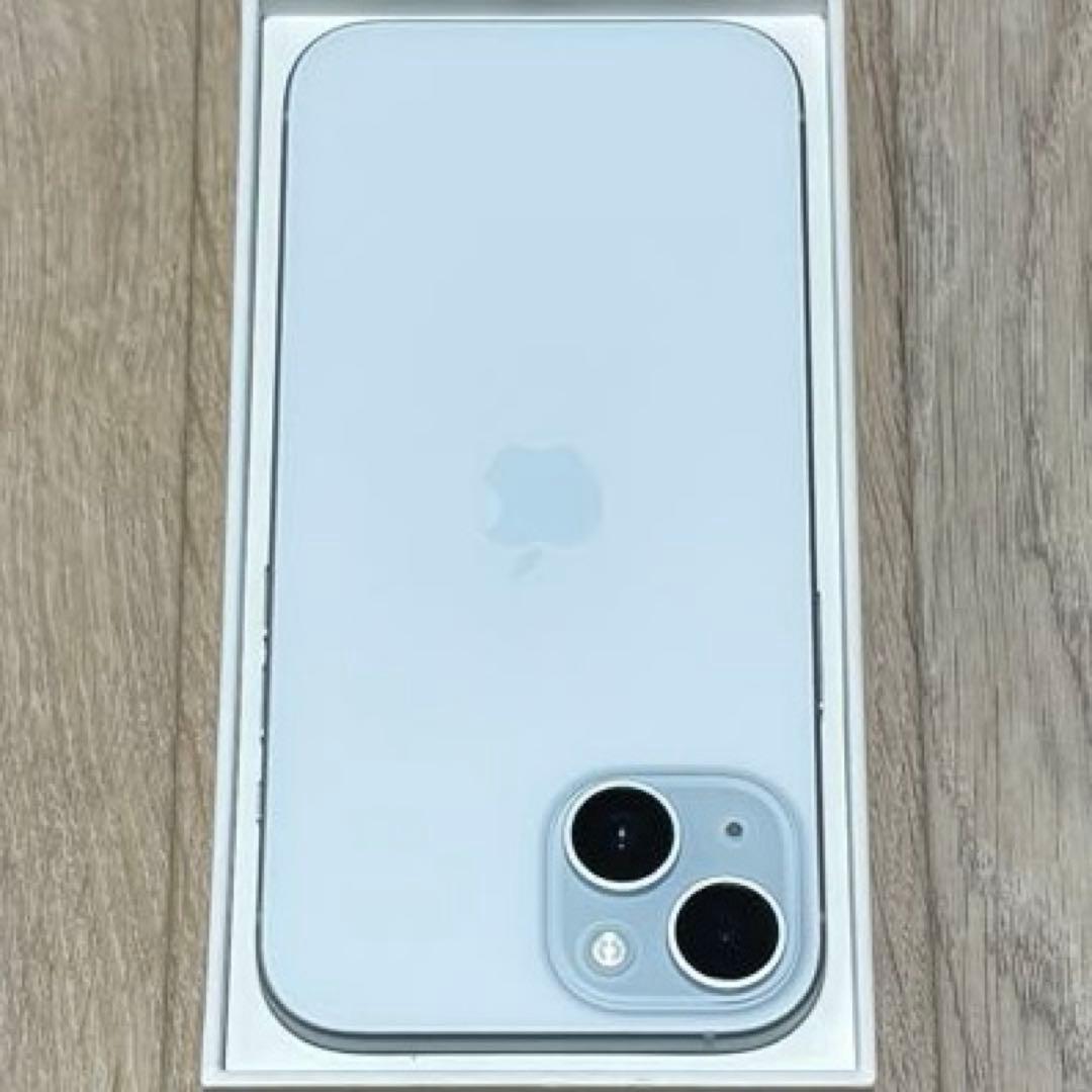 未使用近いバッテリー容量100% iPhone15 128GB SIMフリー本体