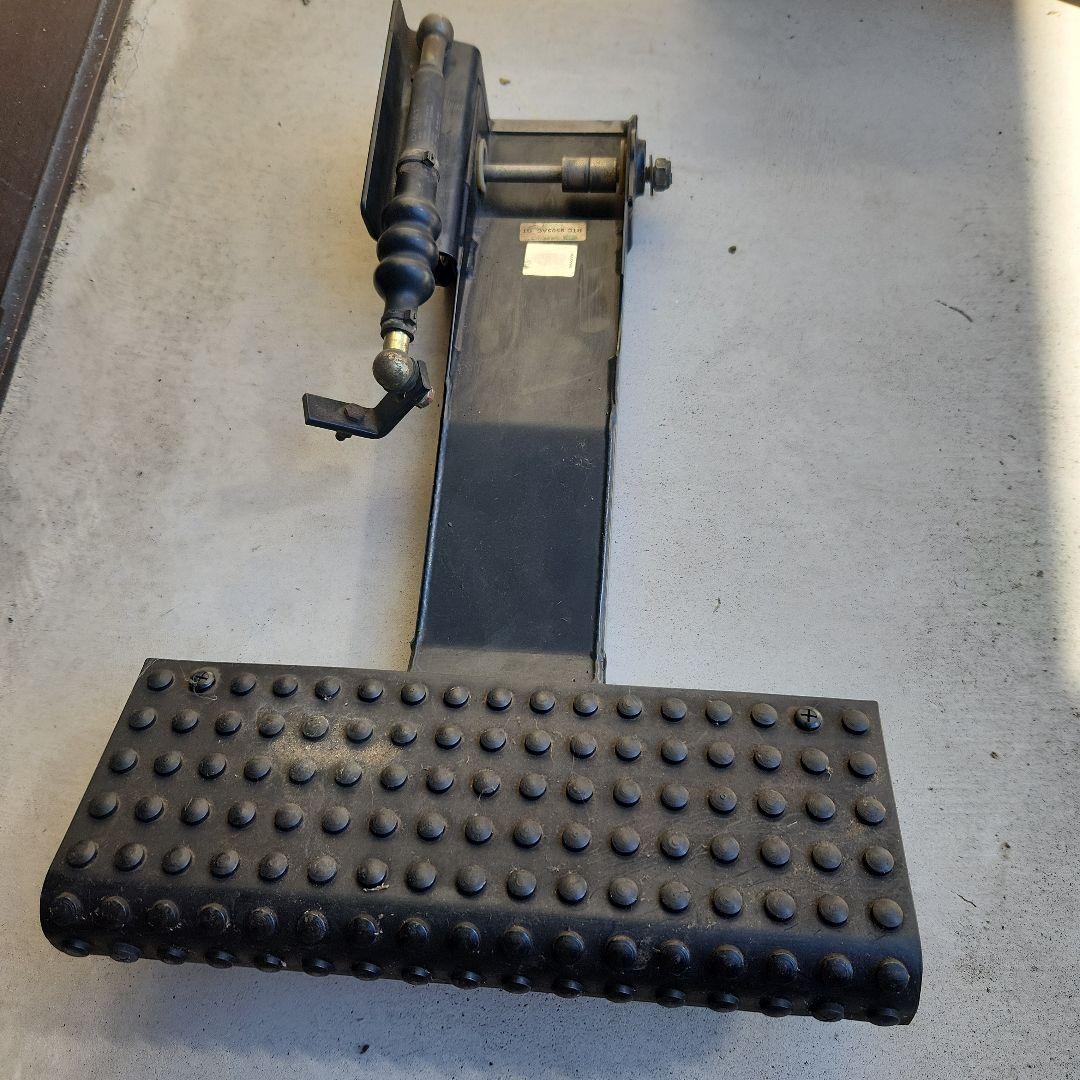 ランドローバー　純正リアステップ