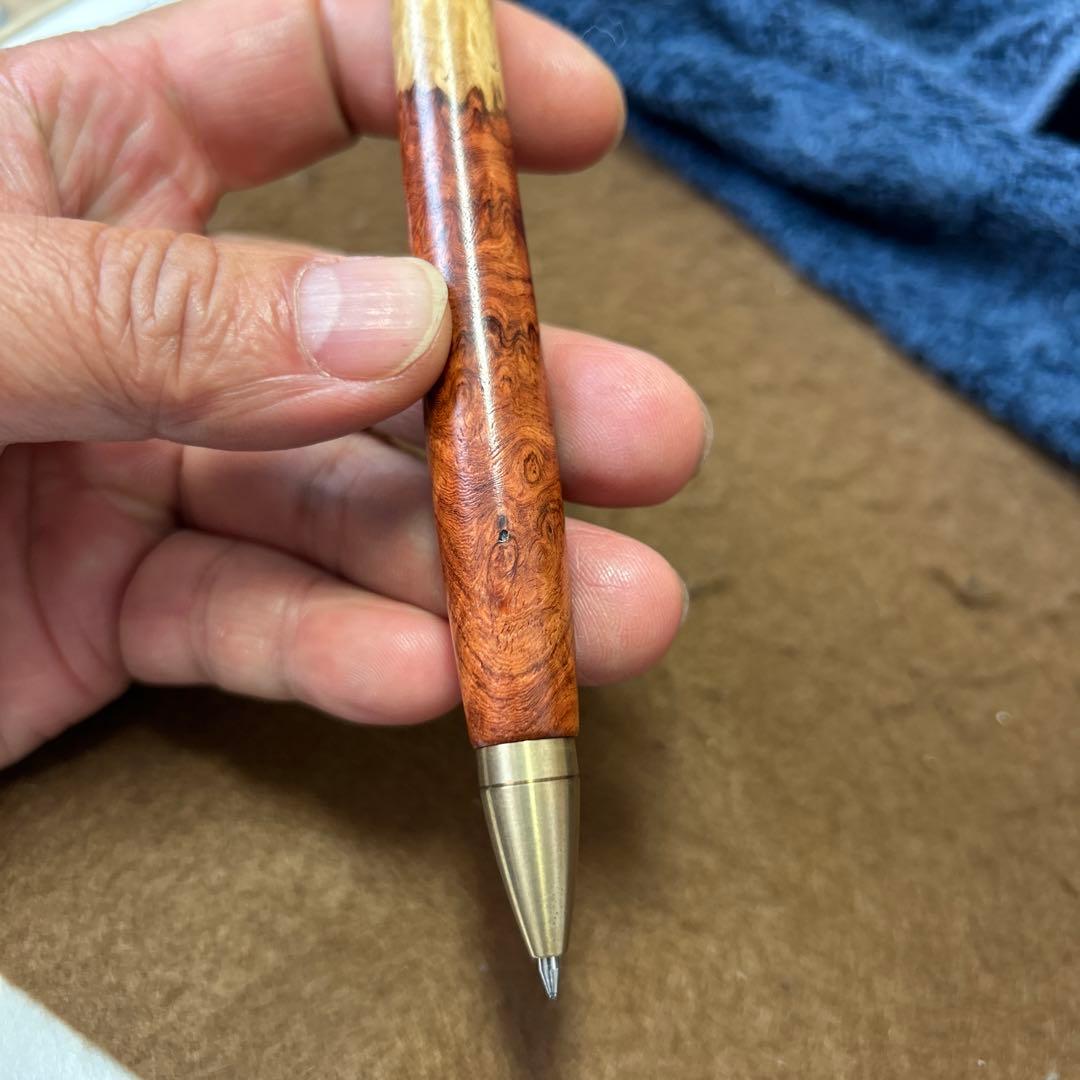 スプリームスタイル　オリジナル　ボールペン 本花梨瘤紅白
