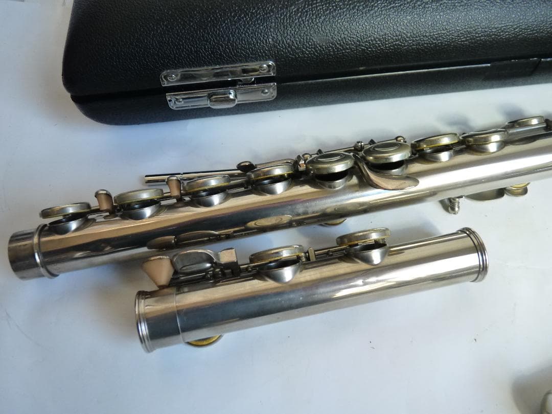 ヤマハ YFL-211 シルバーフルート 本体 ケース付き
