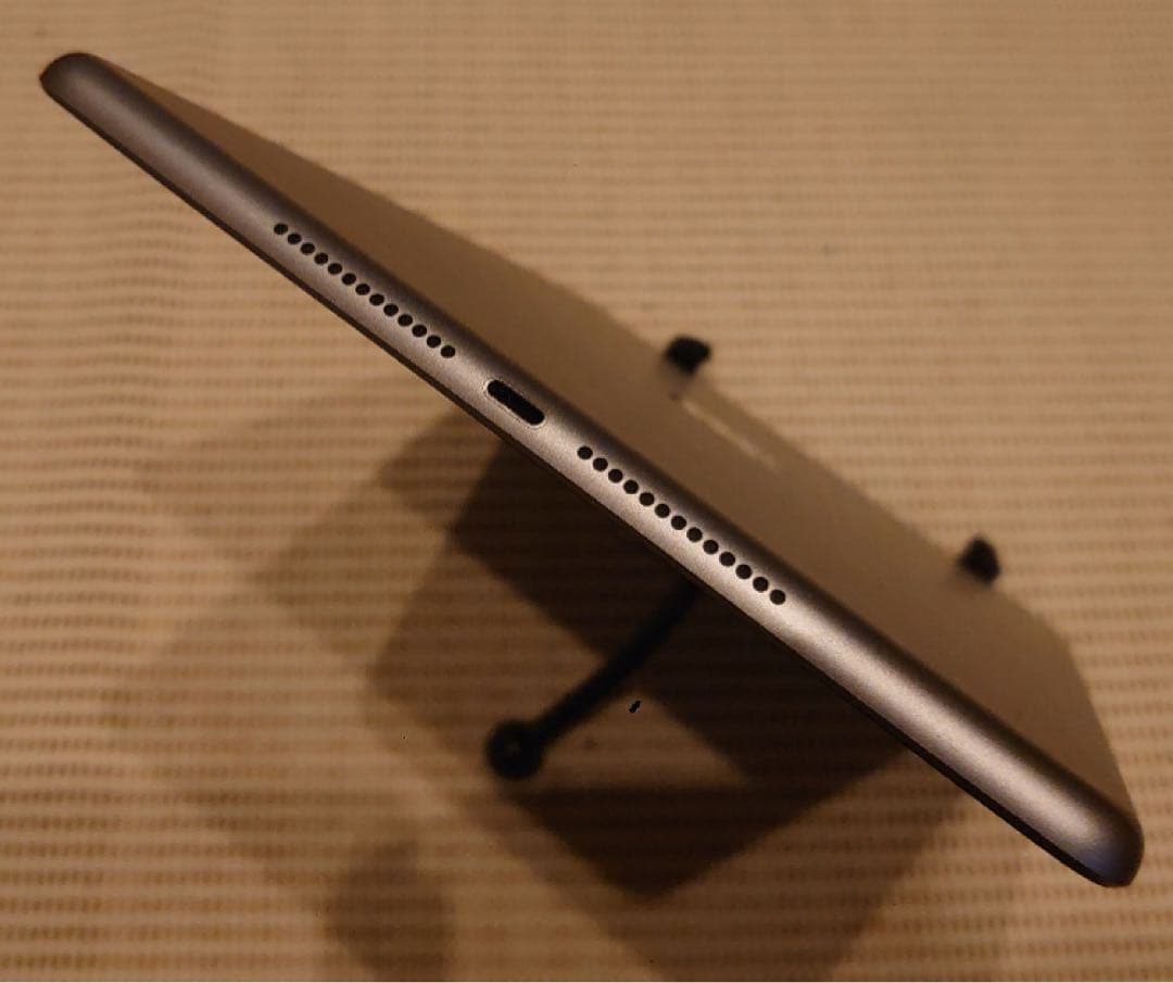 完動品iPad第6世代(A1893)本体128GBグレイ送料込AJF8M