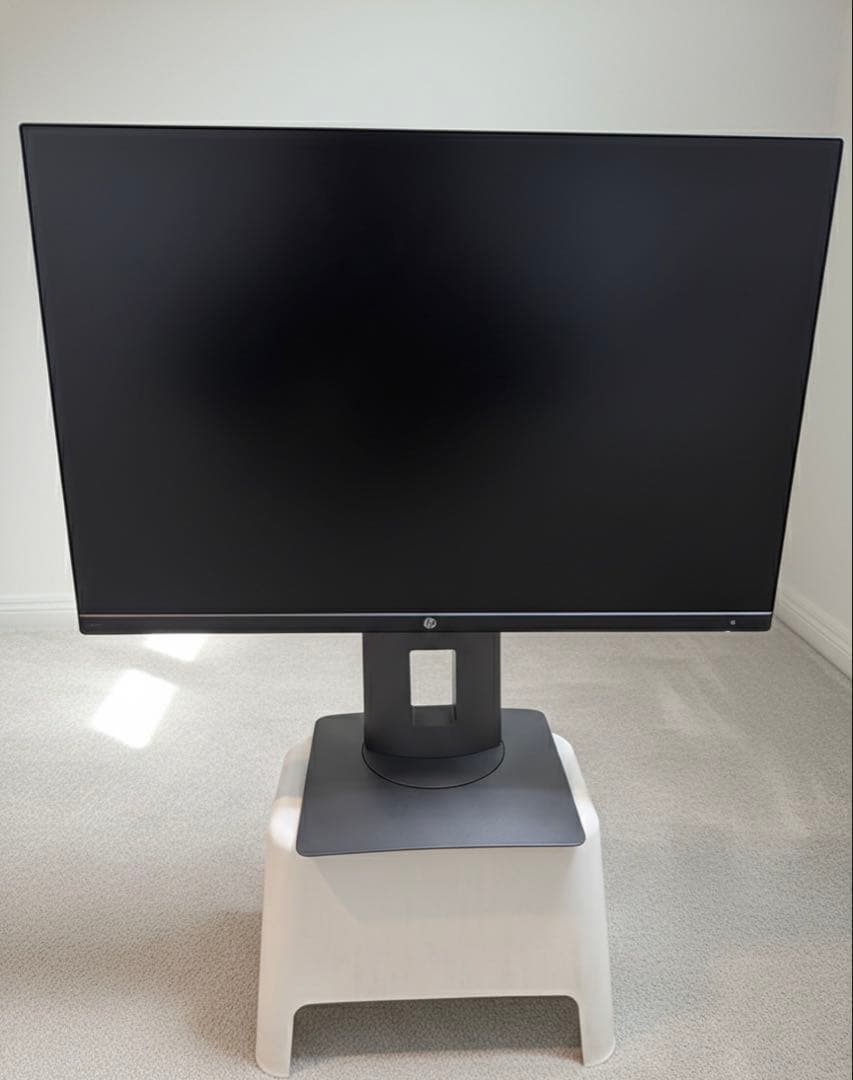 HP 24インチモニター K7B994A ※底面固定ねじ1箇所欠品