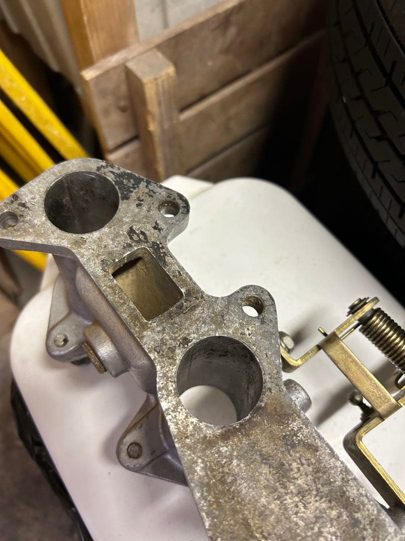 トヨタ純正 2T-G インマニ インテークマニホールド ソレックス SOLEX