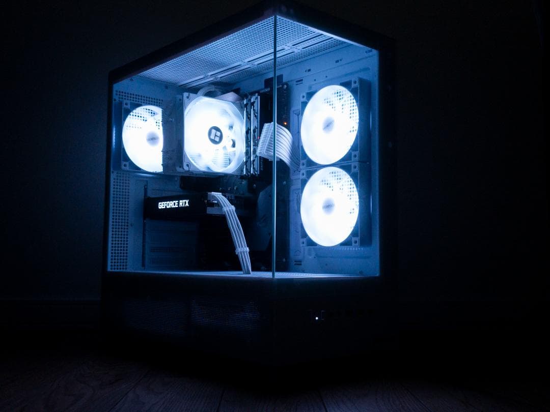 白ゲーミングPC RTX2060 / i5-9400 / NVMe512GB