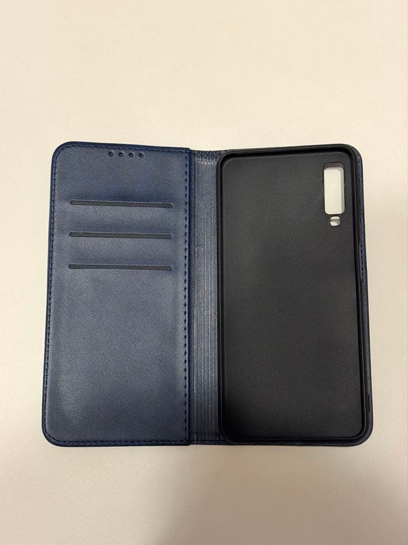 Samsung Galaxy A7 本体（手帳型ケース付き）