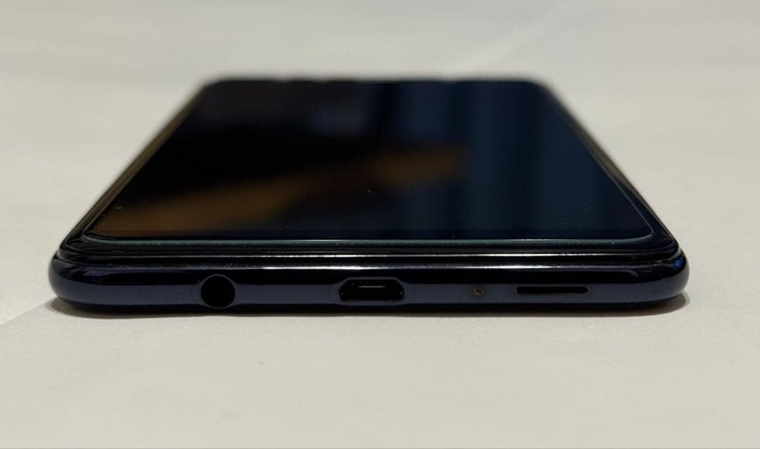 Samsung Galaxy A7 本体（手帳型ケース付き）