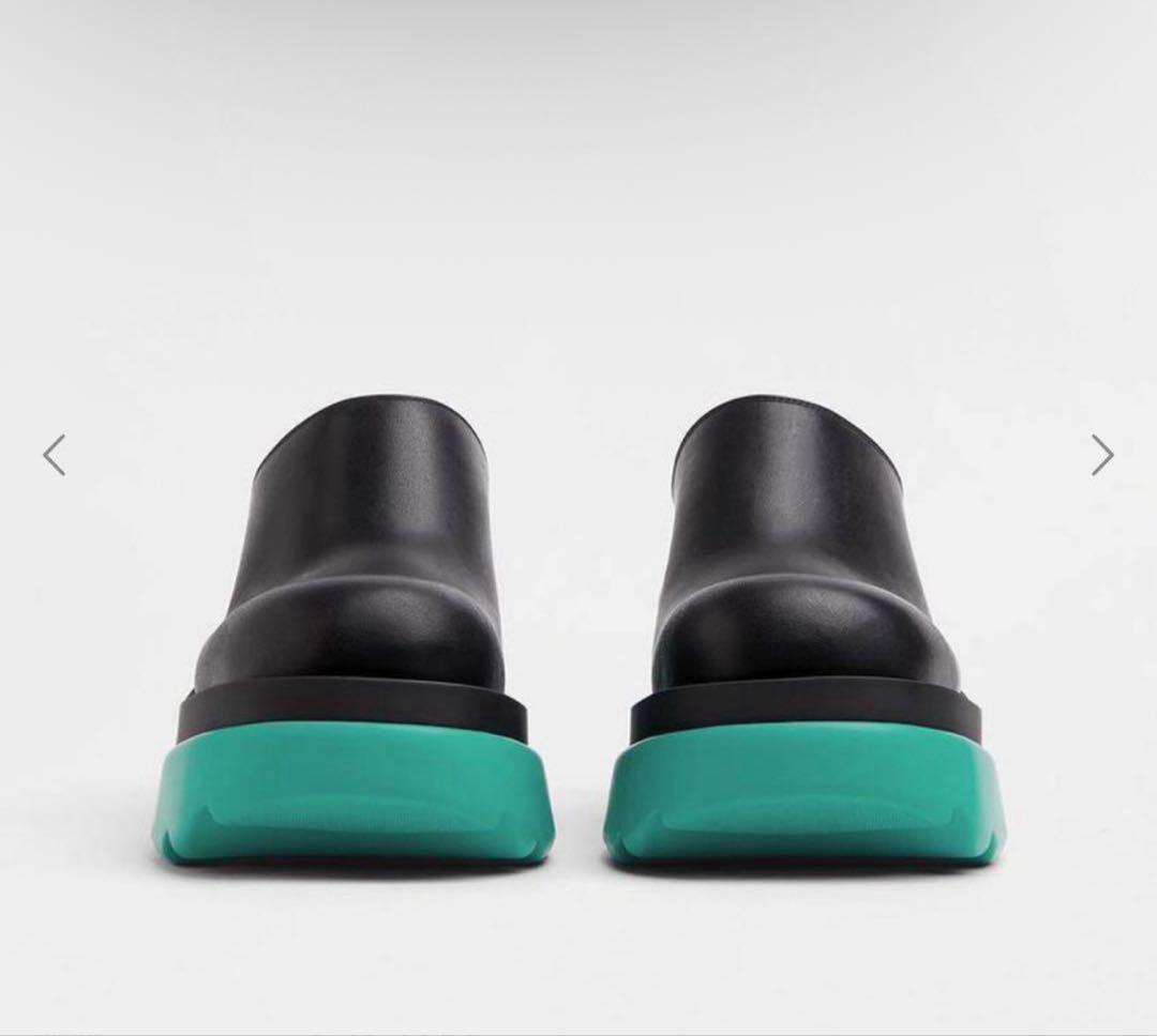 新品 ボッテガ ヴェネタFLASH スリッポン レザークロッグサンダル