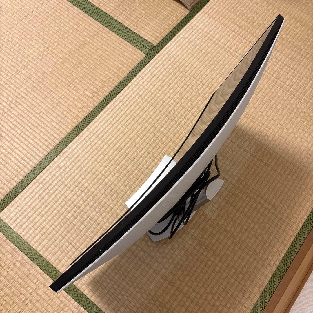 Dell S3221QS 31.5インチ 曲面4Kモニター