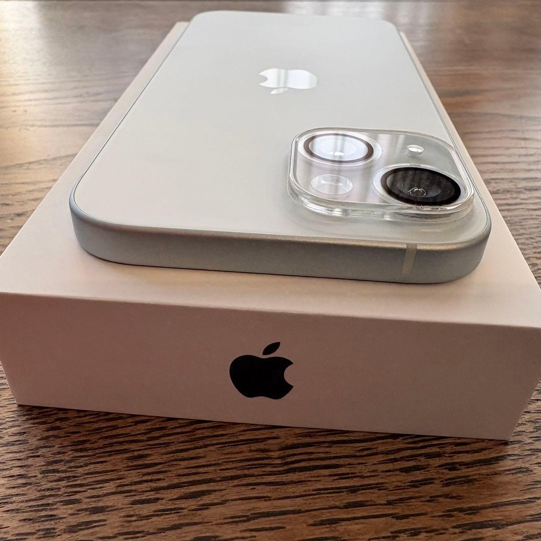【美品】Apple iPhone 15 256GB SIMフリー