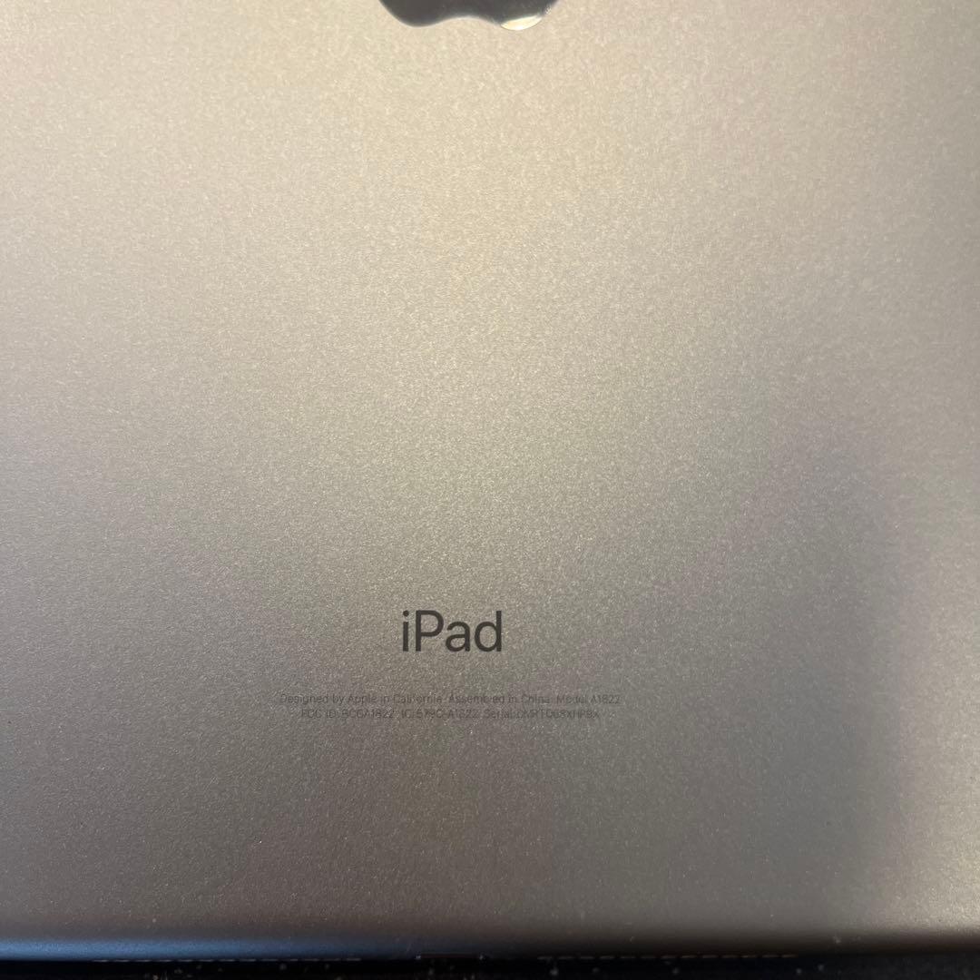 美品　iPad 第5世代Wi-Fi 32GB ゴールドA1822