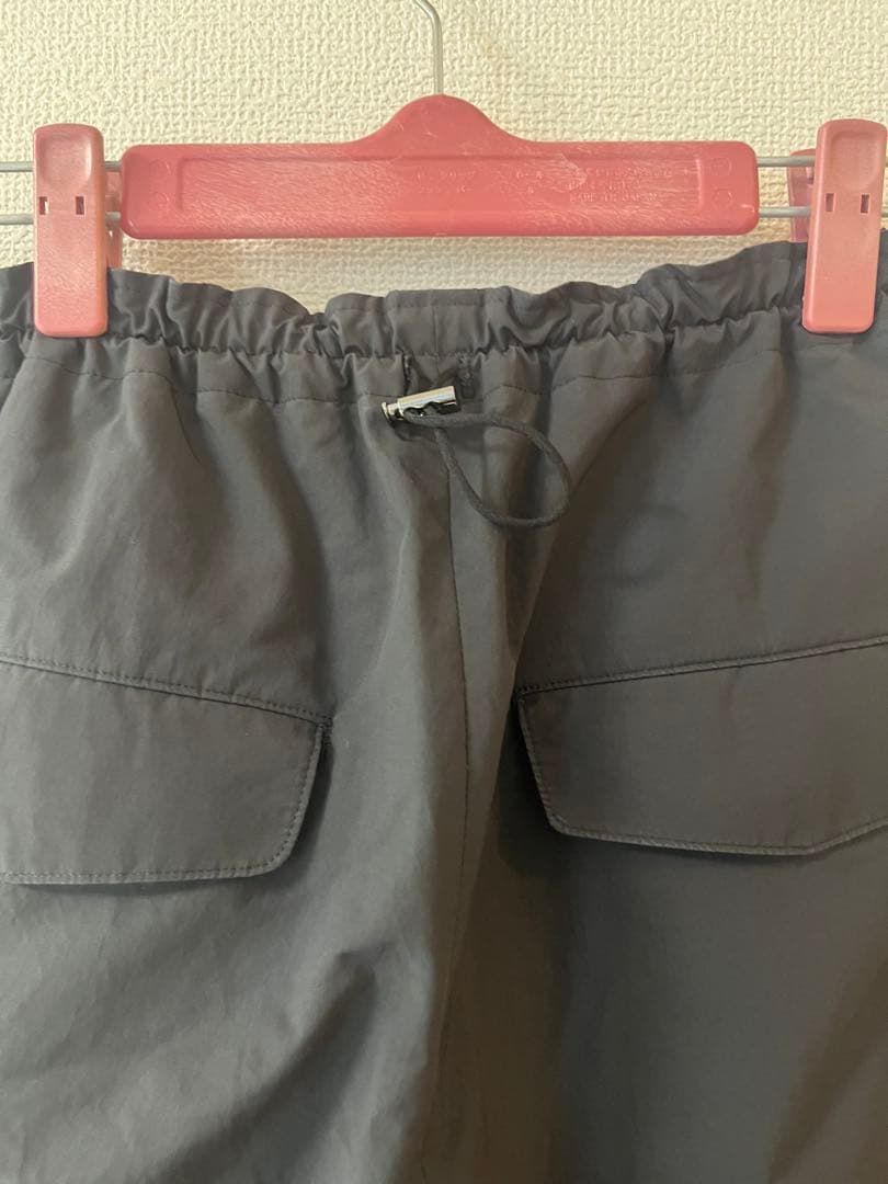 akaneutsunomiya パンツ ブラック テーパード