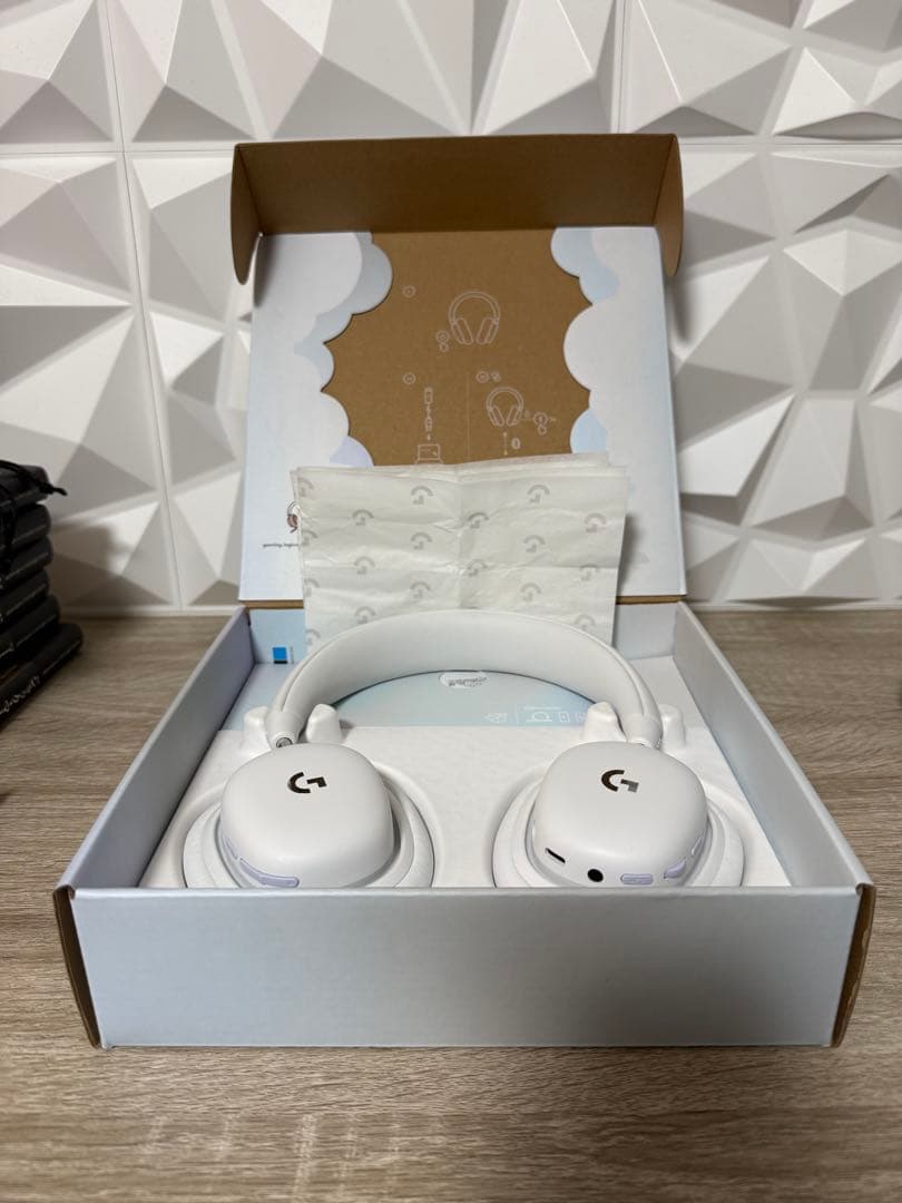 logicool G735 ゲーミングヘッドセット ホワイト（ほぼ新品）