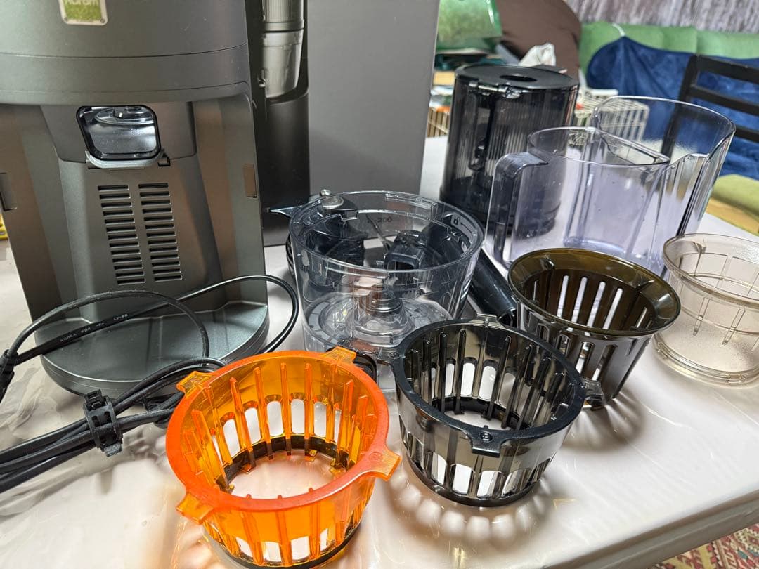 美品　スロージューサーHUROM H-200-DBAA03 GRAY