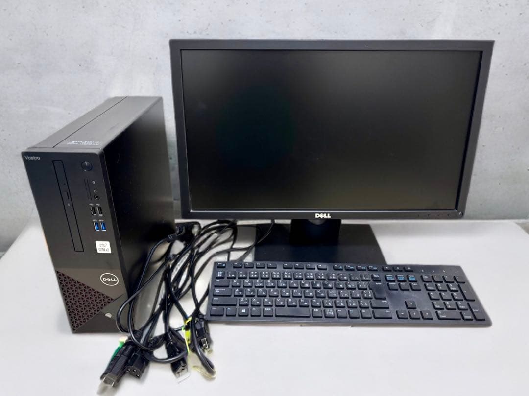 デスクトップPC、増設メモリー付き　Dell Vostro 3681
