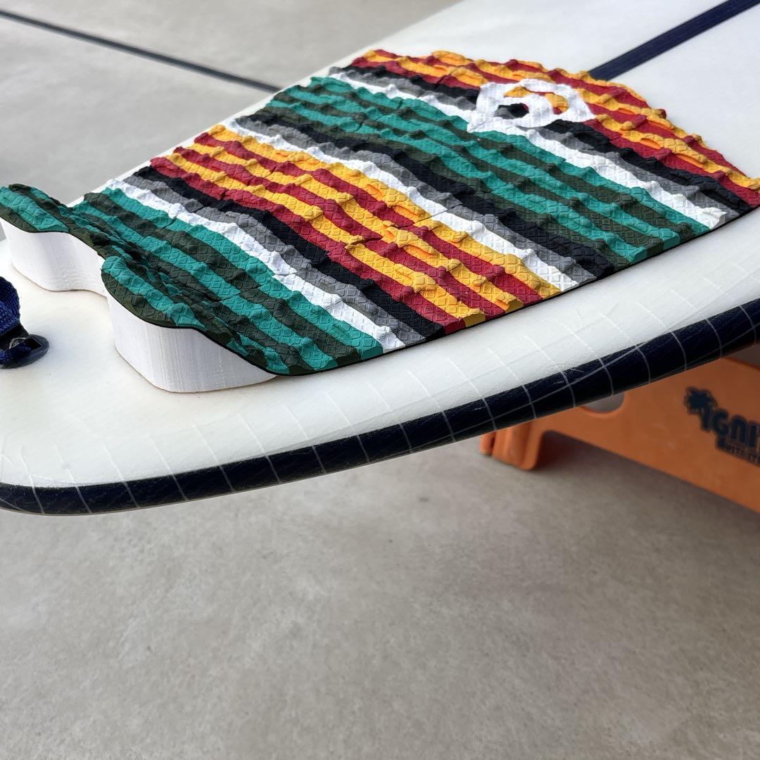 美品 HYFI JS MONSTA BOX 5’8 ショートボード EPS