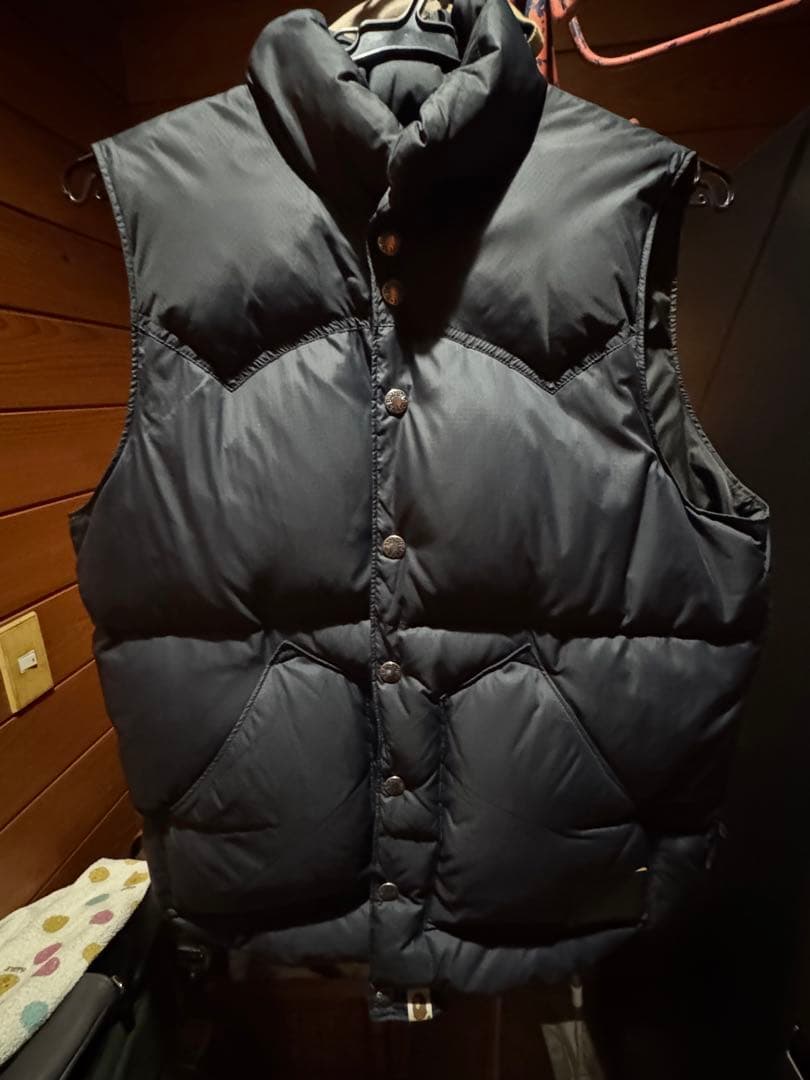 A BATHING APE ブラック ダウンベスト M