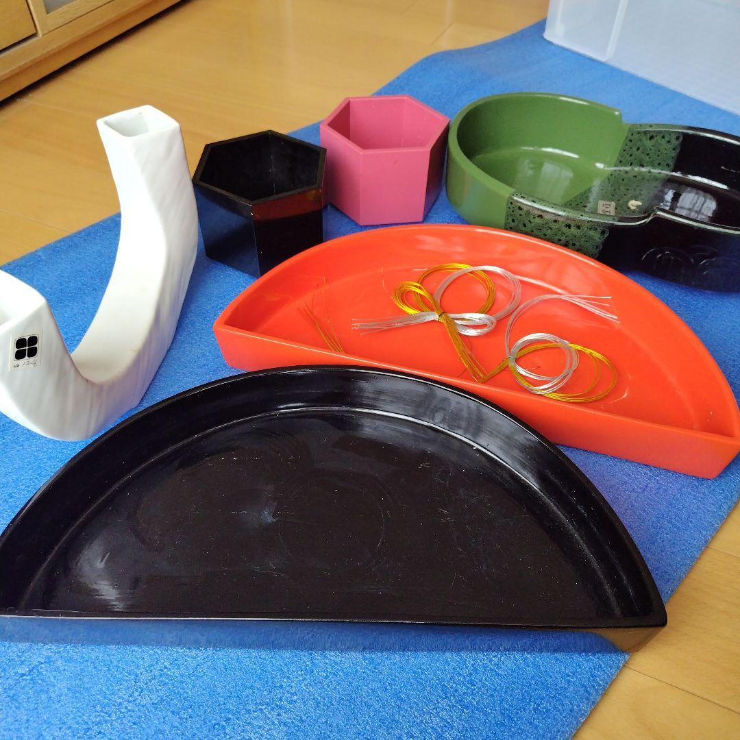 いけばな・草月流ほか花器６点セットプラケース入り