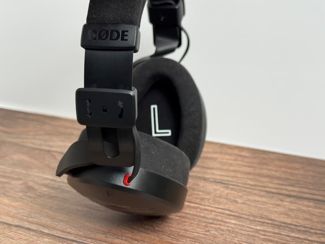 RØDE NTH-100 オーバーイヤーヘッドホン＋ハードケース付き