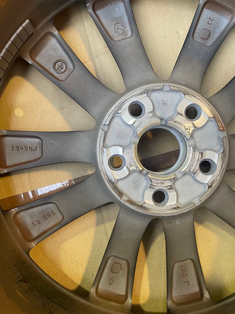 純正　19インチ　レクサス　IS Fスポーツ