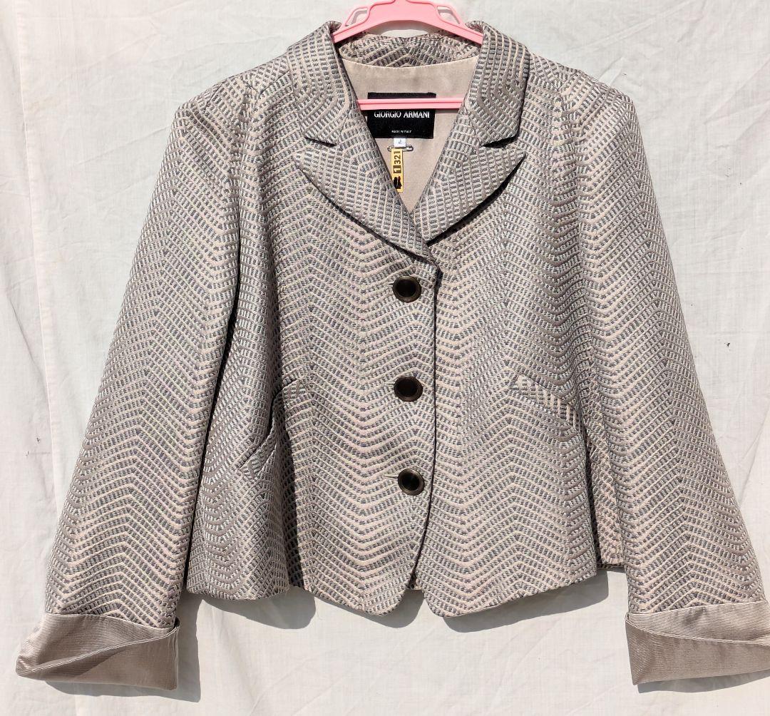 ジョルジオアルマーニ　美品　ジャケット　気品のある　優雅　サイズ40