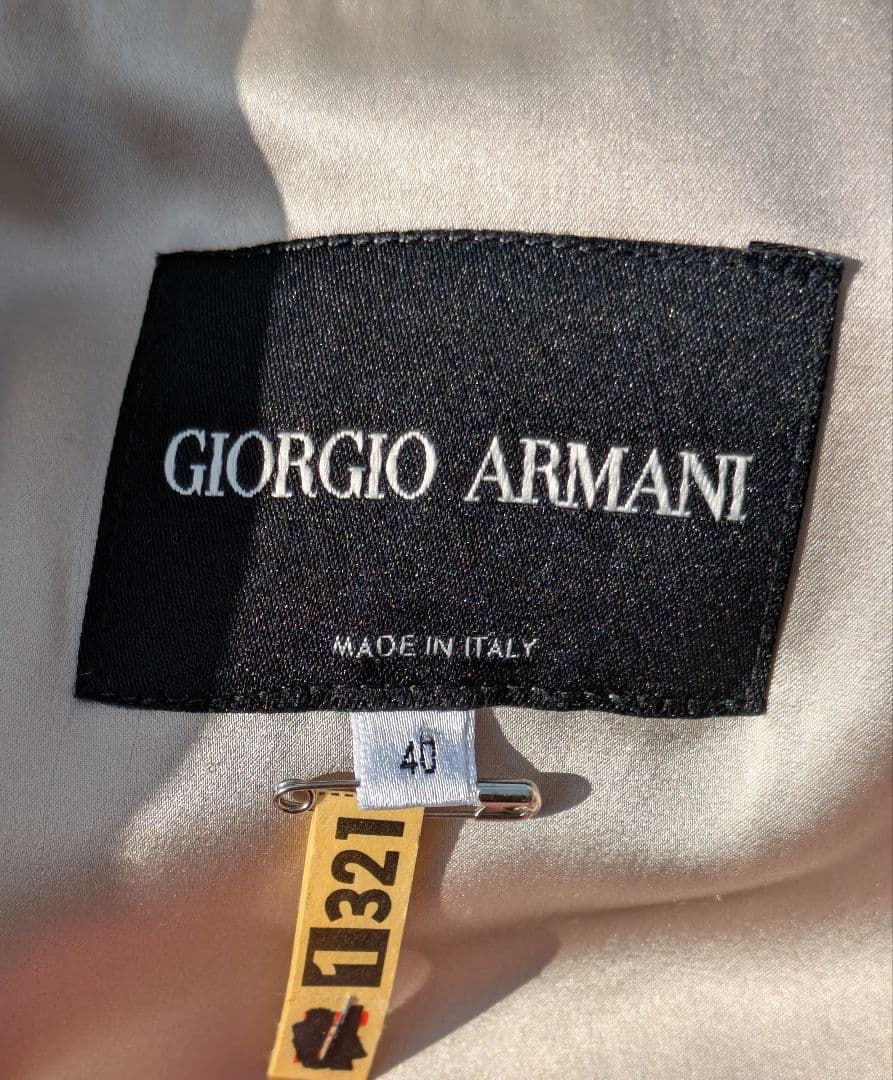 ジョルジオアルマーニ　美品　ジャケット　気品のある　優雅　サイズ40
