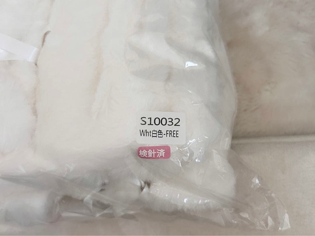 Malymoonふわふわメレンゲリボンキャットサンタ