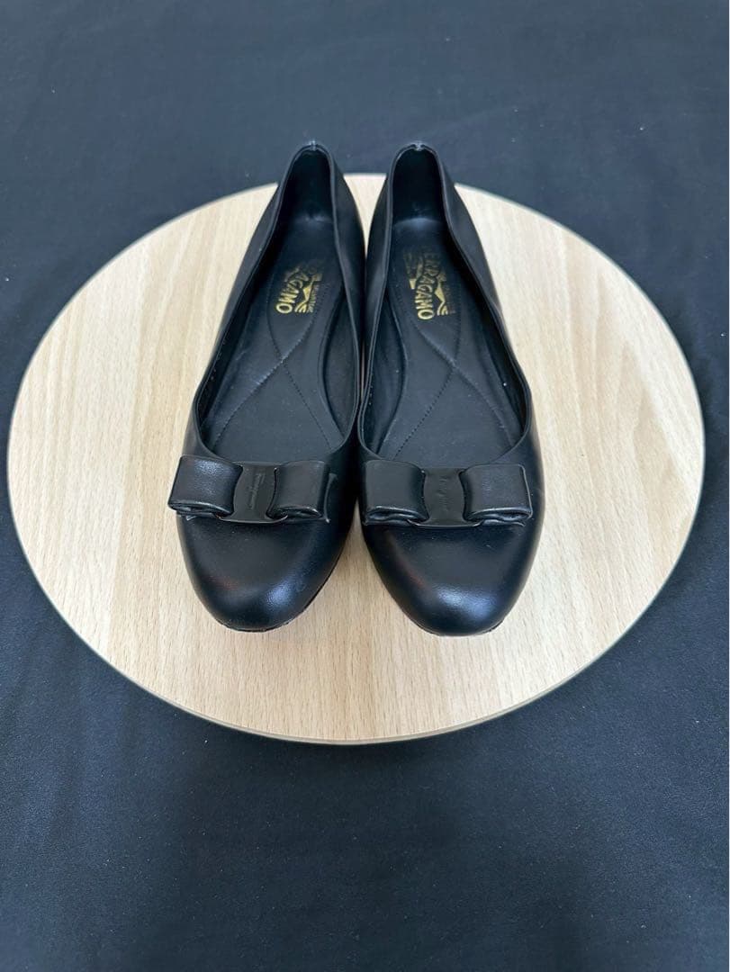 【最終整理】FERRAGAMO フェラガモ フラットシューズ 黒　25㎝