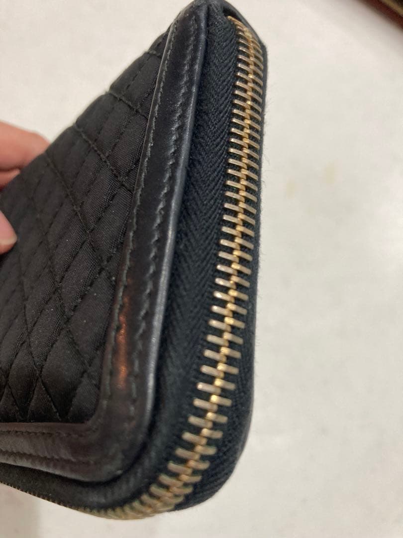 Prada プラダ長財布