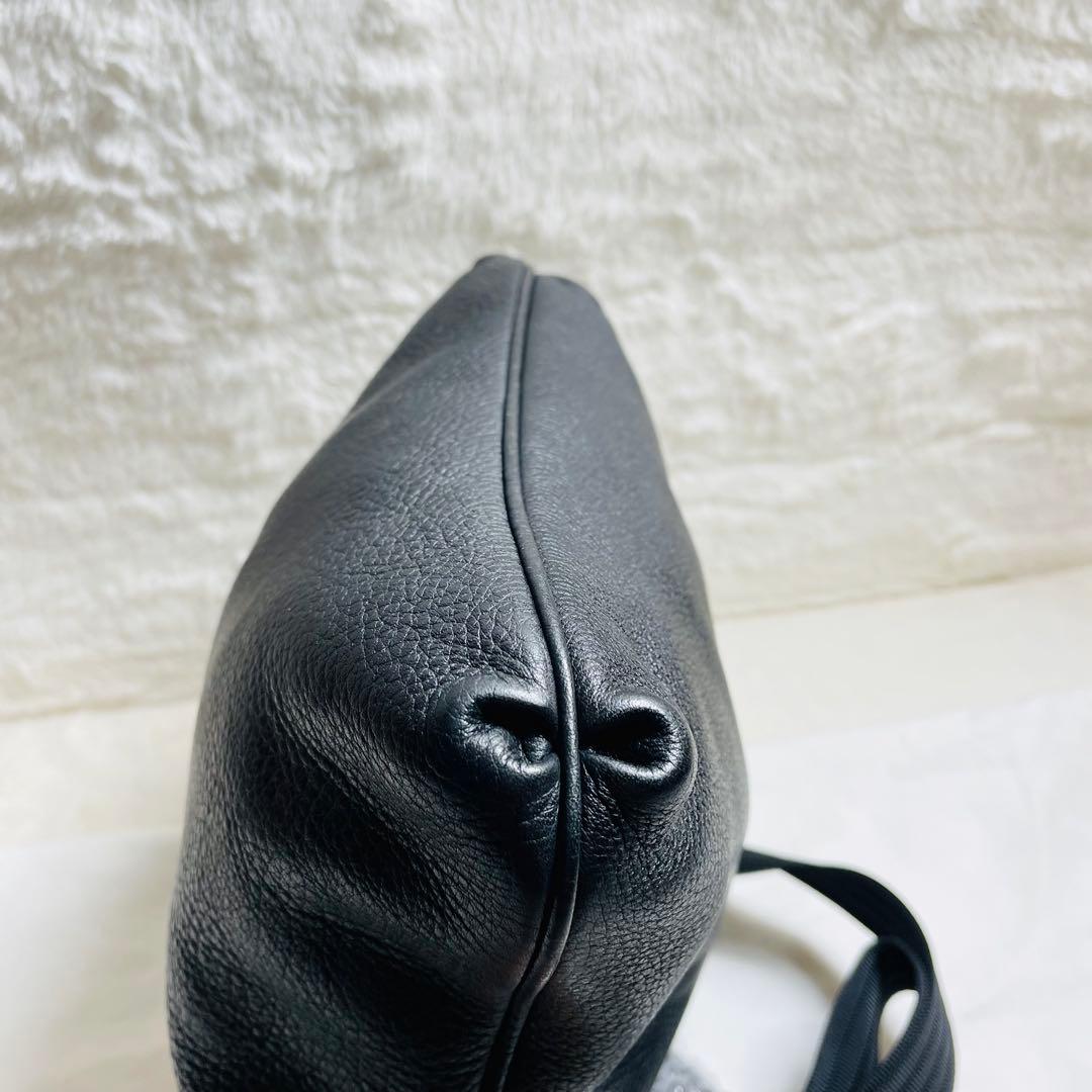 新品未使用　Salvatore Ferragamo正規品　サコッシュ レザー　黒