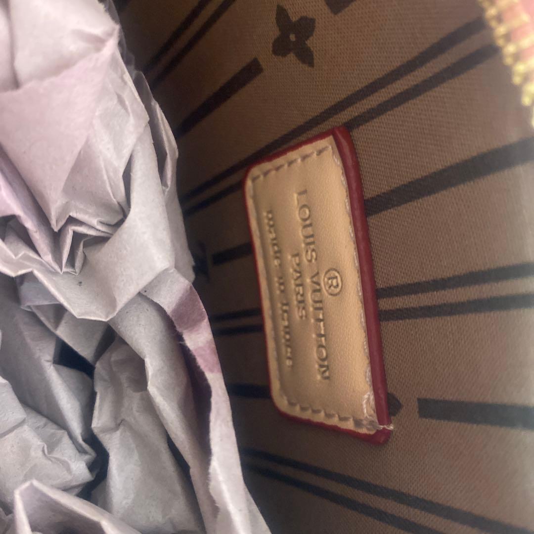 ピンク ショルダーバッグ