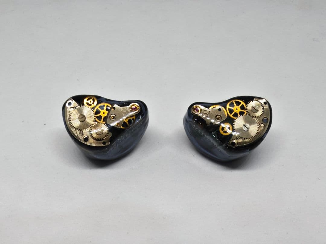 NiceHCK DZ9 8BA+1DD 高音質イヤホン 2pin