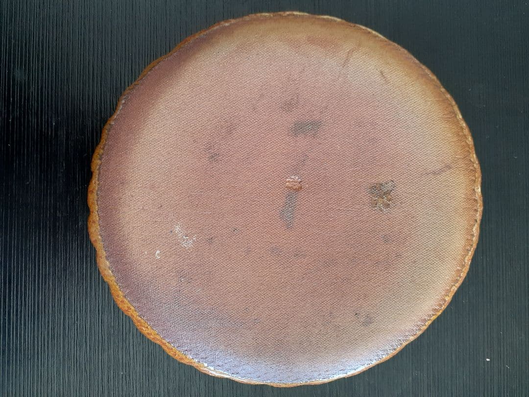 中尾哲彰　睦月銀河　子を背負う皿