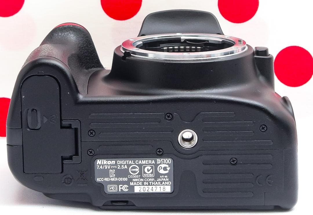 ニコン Nikon D5100❤スマホ転送OK❤一眼レフカメラ❤自撮りができる