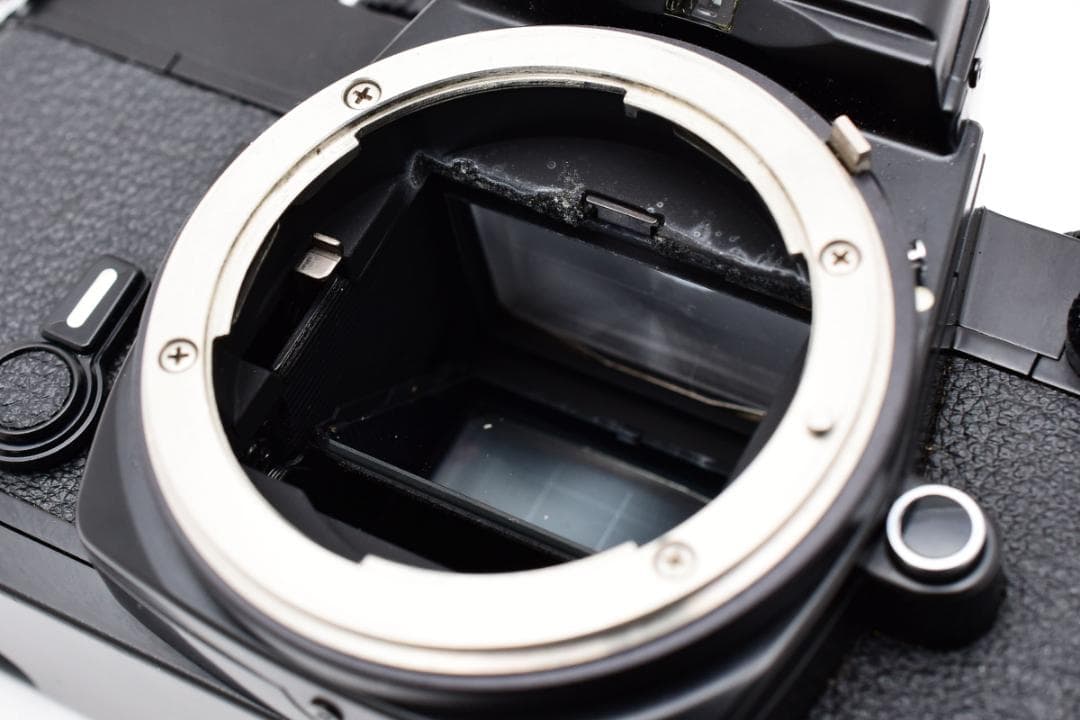 【美品・完動品】Nikon FE ブラック ボディ フィルムカメラ #C04