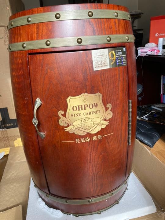 アンティークな樽型デザインのワインクーラーです。(赤字値段)