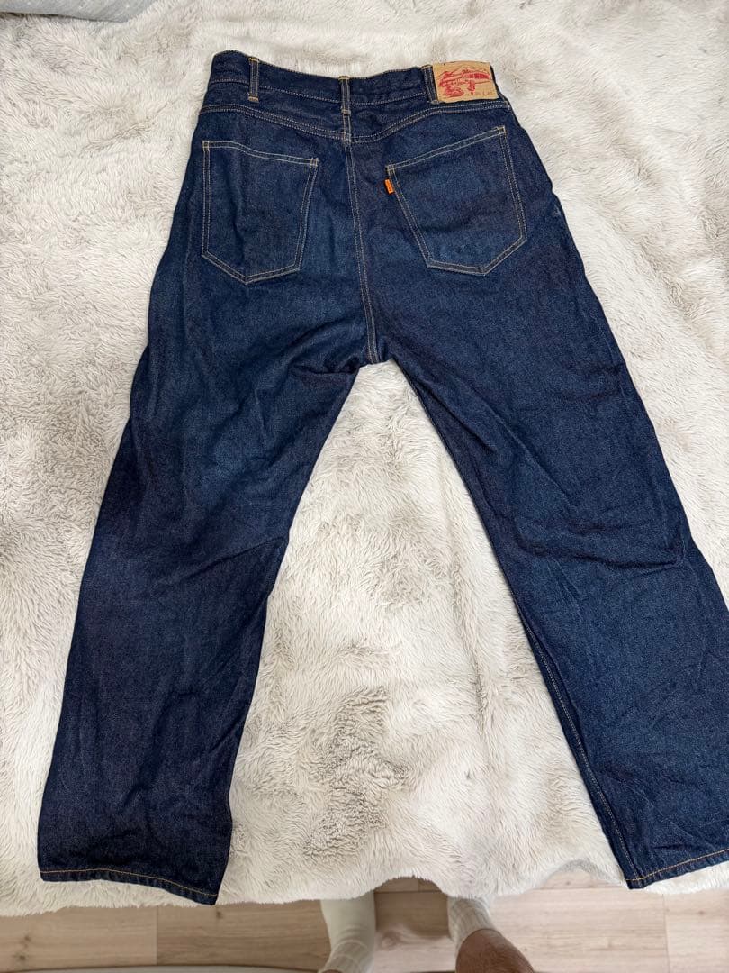 NECESSARY or UNNECESSARY UNIFORM FIT デニム