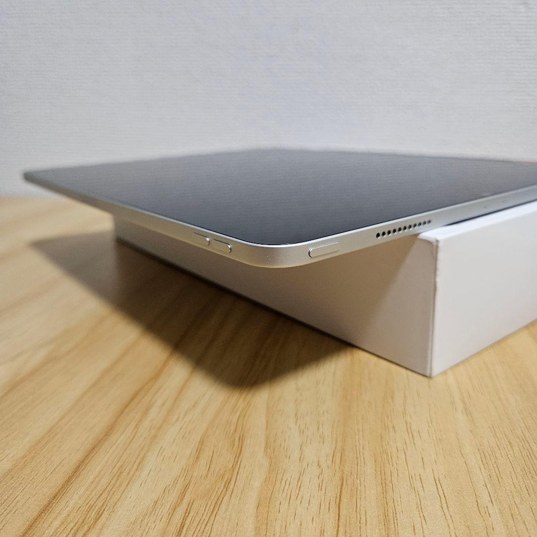 【極美品】ipad pro 第五世代 12.9インチ　(即日発送)