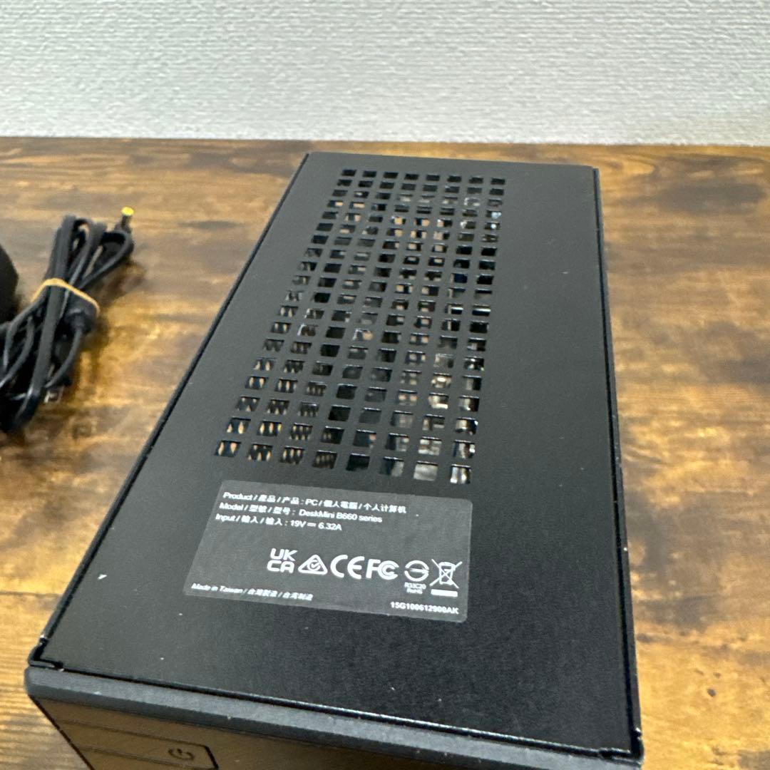 DeskMini B660 ベアボーンPC