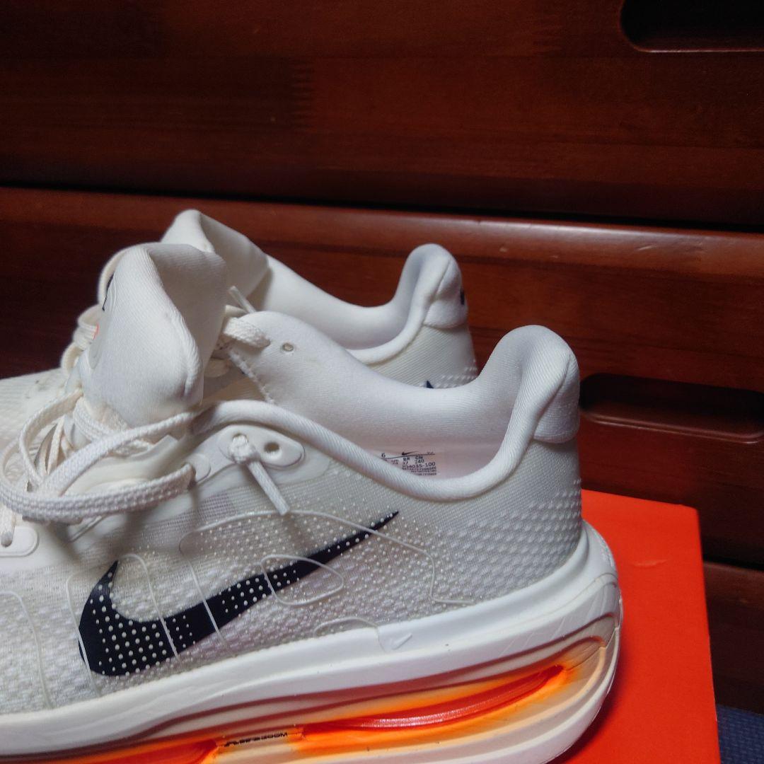 NIKE　ボメロプレミアム