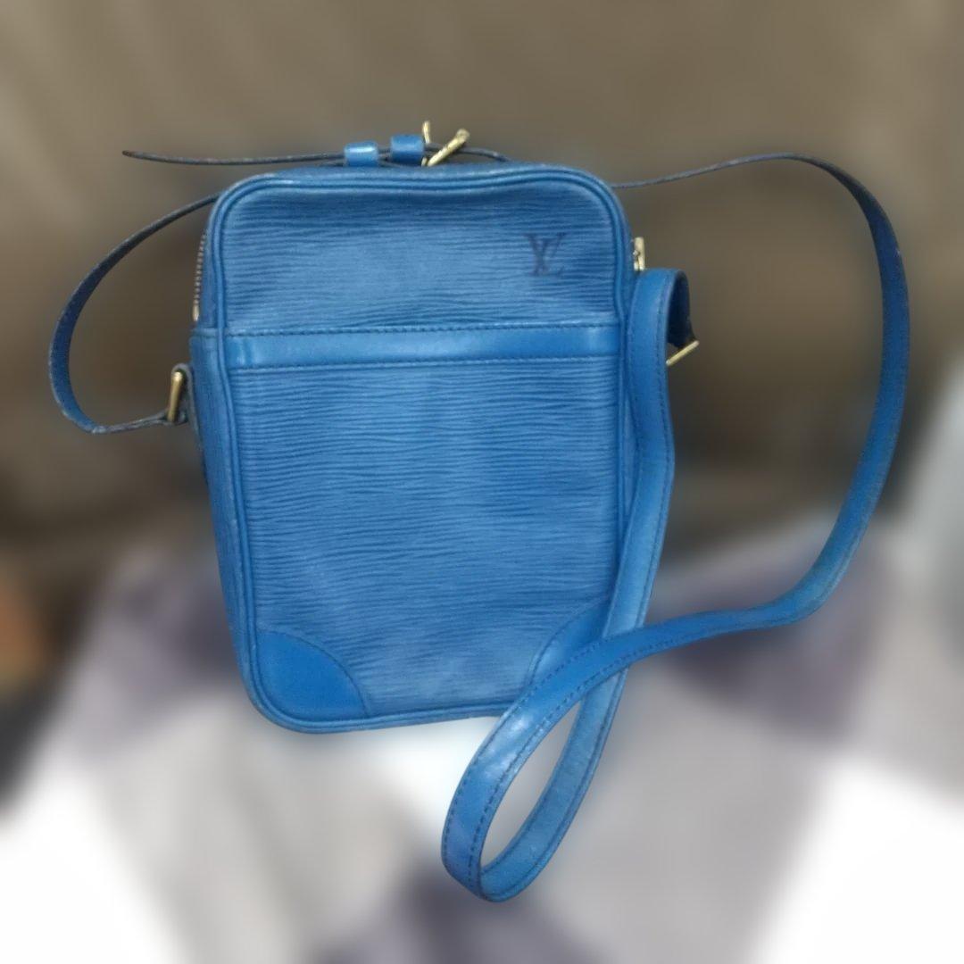 週末価格‼️ ヴィトン エピ ダヌーブ ショルダーバッグ ブルー 難あり